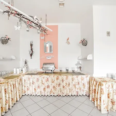 Bed & Breakfast Villa Medica W Rabce - Podgrzewany Basen I Pyszne Wyzywienie 3*