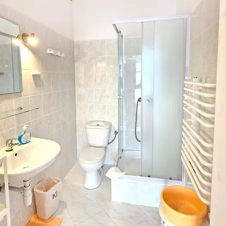 Medica Z Basenem Bed & Breakfast 3*