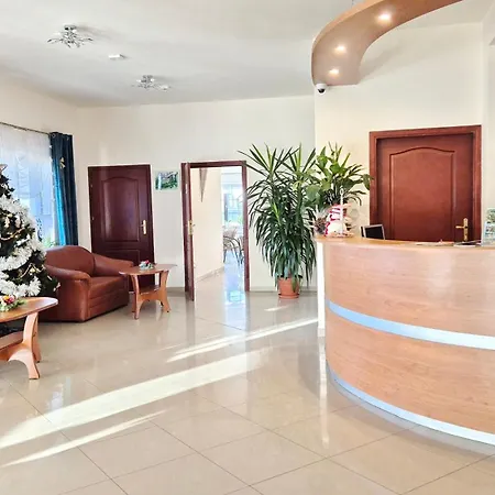 Bed & Breakfast Villa Medica W Rabce - Podgrzewany Basen I Pyszne Wyzywienie