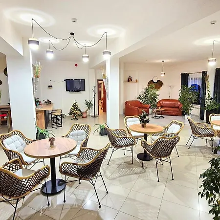 Bed & Breakfast Villa Medica W Rabce - Podgrzewany Basen I Pyszne Wyzywienie